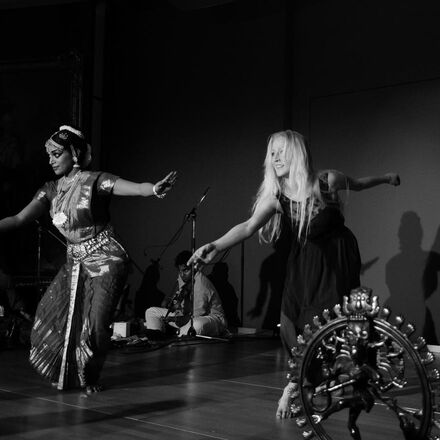 Prateeksha - Shany Mathew & Anne Dietrich